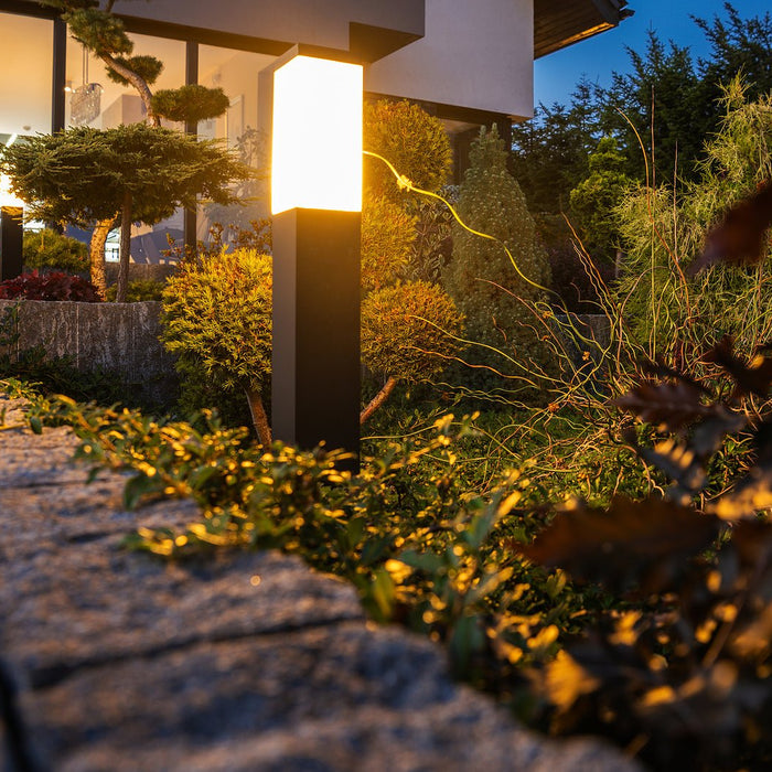 The Best Ways To Illuminate Your Outdoor Space - Retrolight